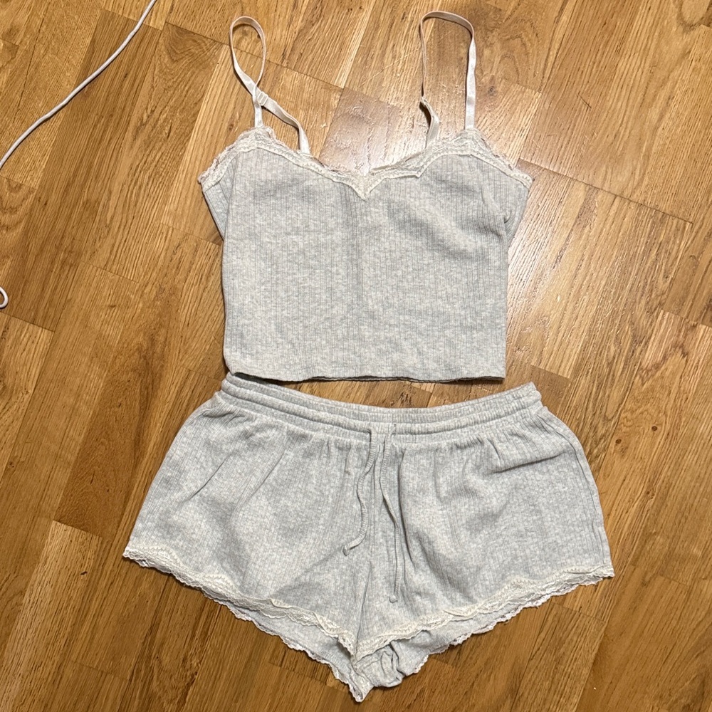 Forever 21 Women's Gray Lace Trim Sleepwear Set